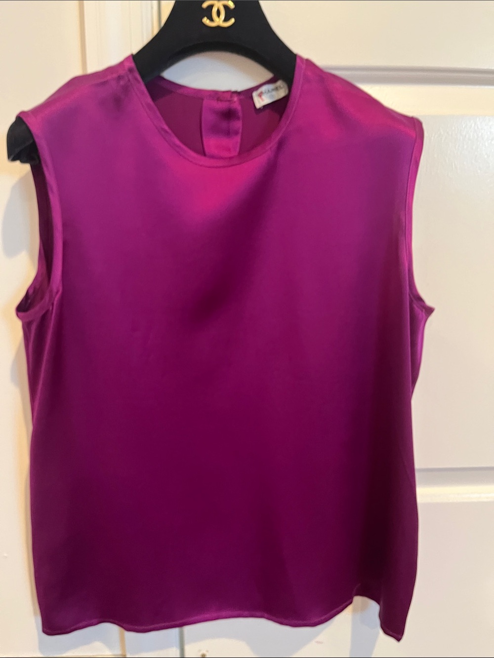 CHANEL Magenta Silk Sleeveless Shell Top